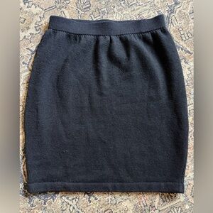 St. John Classic Black Pencil Skirt